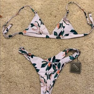 White Floral ZAFUL Bikini (NEW WITH TAGS)